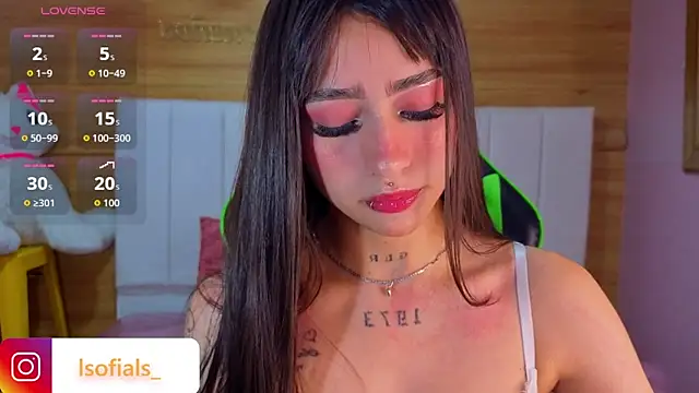 Snapshot of Abril_Velvet_a_ chatting on 02-16-26, 12:48 Abril Velvet a online show from 02-16-26, 12:48