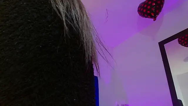 Annie switt online show from 03-09-26, 04:49