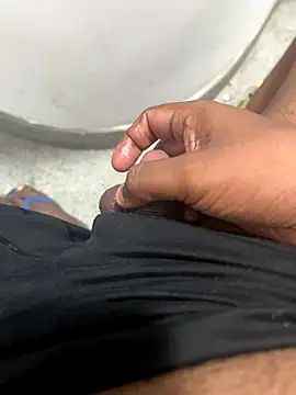 Snapshot of Jeewapatel chatting on 10-10-25, 10:43 Jeewapatel online show from 10-10-25, 10:43