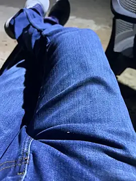 Snapshot of Jeewapatel chatting on 12-15-25, 05:41 Jeewapatel online show from 12-15-25, 05:41