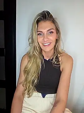 Snapshot of Melody1600 chatting on 03-08-26, 08:56 Melody1600 online show from 03-08-26, 08:56