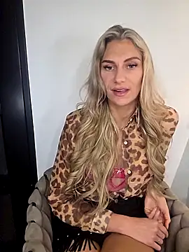 Melody1600 online show from 12-22-25, 01:39