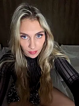 Snapshot of Melody1600 chatting on 02-17-26, 09:12 Melody1600 online show from 02-17-26, 09:12