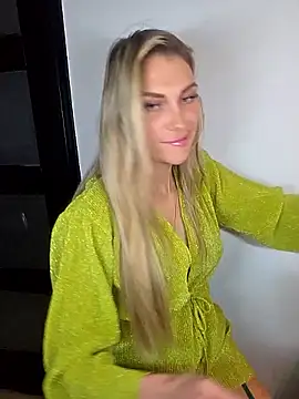 Snapshot of Melody1600 chatting on 03-15-26, 11:12 Melody1600 online show from 03-15-26, 11:12