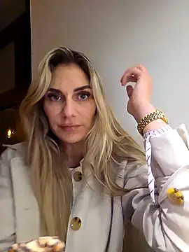 Snapshot of Melody1600 chatting on 03-22-26, 08:32 Melody1600 online show from 03-22-26, 08:32