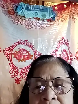 Snapshot of Sweet-Lita50 chatting on 11-11-25, 12:33 Sweet-Lita50 online show from 11-11-25, 12:33