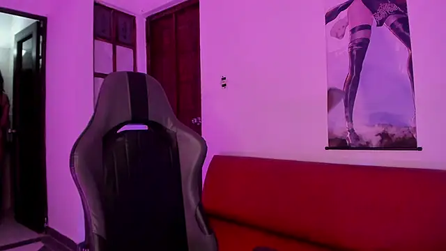 Nix Girl online show from 09-17-25, 05:20