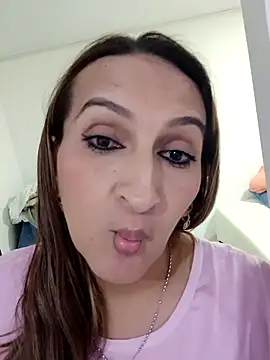 Snapshot of alanastones-19 chatting on 09-14-25, 04:35 alanastones-19 online show from 09-14-25, 04:35