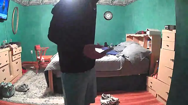 IsAparty online show from 10-23-25, 05:17