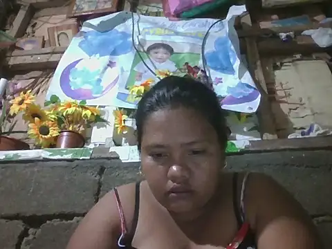 Snapshot of hot_mom13 chatting on 10-04-25, 11:34 hot mom13 online show from 10-04-25, 11:34