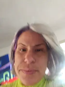 toomuchofafreak online show from 10-24-25, 01:54