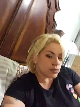 toomuchofafreak online show from 10-04-25, 07:43