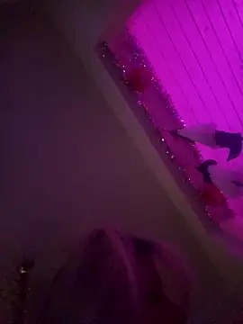 toomuchofafreak online show from 10-26-25, 01:06