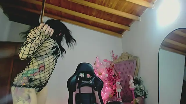 auraeroticaxxx online show from 11-21-25, 08:35