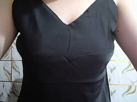 Snapshot of Lyzizi_lovely09 chatting on 04-20-26, 02:51 Lyzizi lovely09 online show from 04-20-26, 02:51