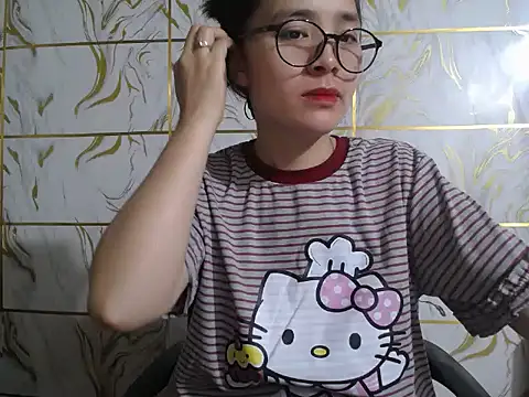 Snapshot of Lyzizi_lovely09 chatting on 06-19-26, 01:55 Lyzizi lovely09 online show from 06-19-26, 01:55