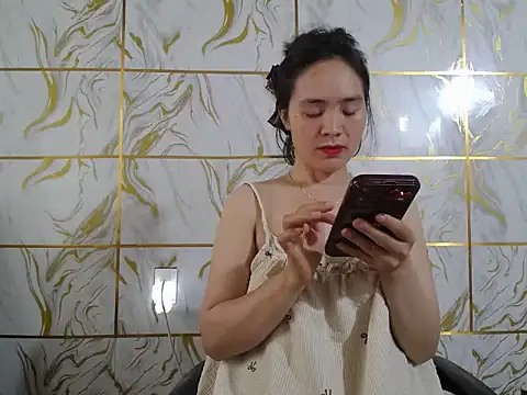 Lyzizi lovely09 online show from 04-04-26, 02:18