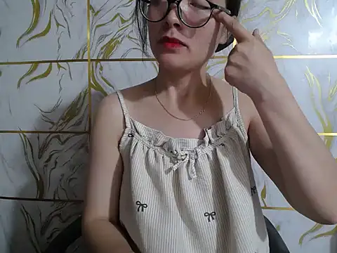 Snapshot of Lyzizi_lovely09 chatting on 06-28-26, 07:47 Lyzizi lovely09 online show from 06-28-26, 07:47