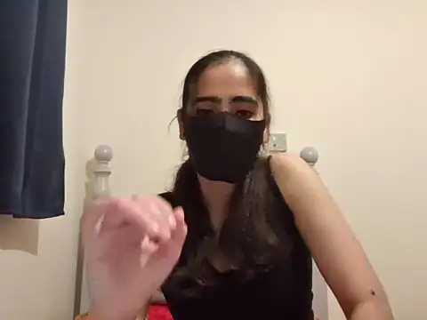 BobtailFormal online show from 12-21-25, 08:42