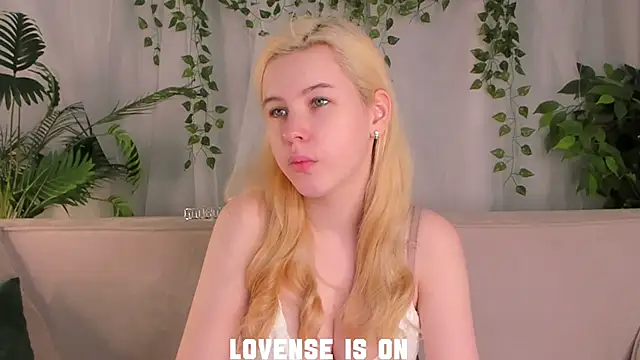 ElizSpieth online show from 11-09-25, 01:09