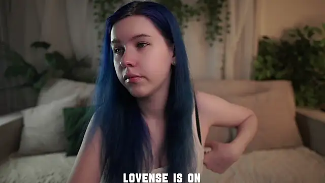 ElizSpieth online show from 12-16-25, 01:10