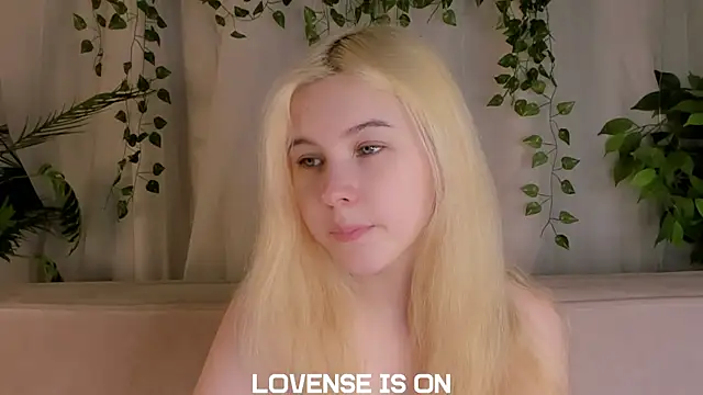 ElizSpieth online show from 11-11-25, 01:33