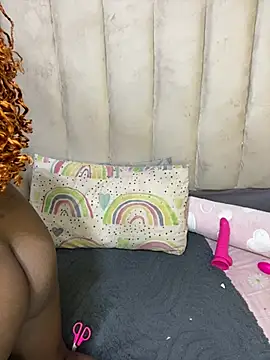 LonelyQueenxx25 online show from 06-03-26, 08:35