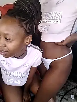 LonelyQueenxx25 online show from 11-02-25, 01:27