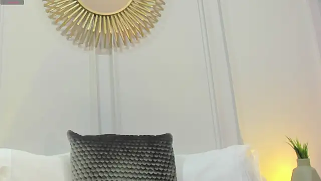 CharlotteBrownn  online show from 05-07-26, 01:21