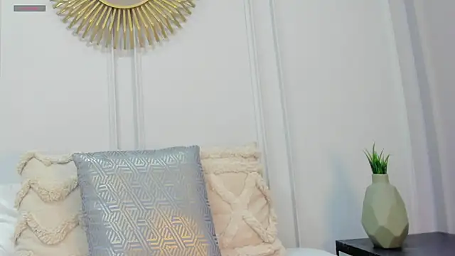 CharlotteBrownn  online show from 06-03-26, 12:55