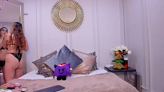 CharlotteBrownn  online show from 12-17-25, 05:01