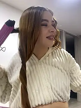 CharlotteBrownn  online show from 11-12-25, 03:43