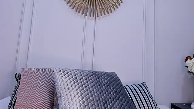 CharlotteBrownn  online show from 03-18-26, 12:58