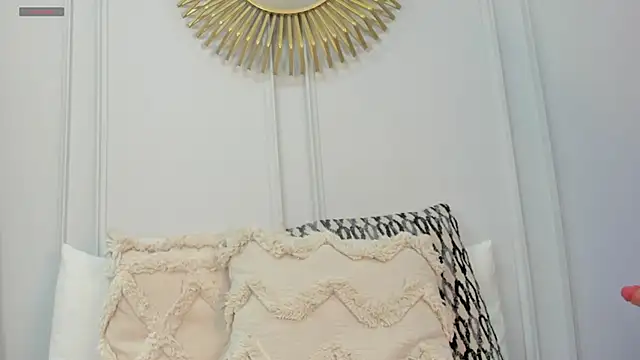 CharlotteBrownn  online show from 06-08-26, 01:28