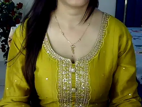 Snapshot of Rumi_cute chatting on 04-19-26, 12:17 Rumi cute online show from 04-19-26, 12:17