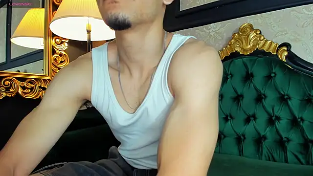 AlessandroKiing online show from 06-14-26, 12:07