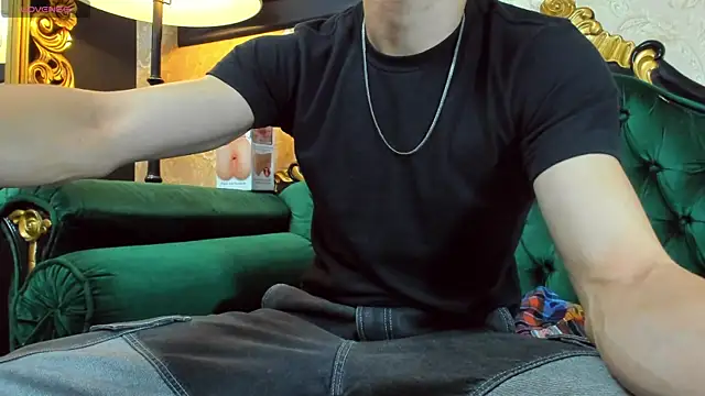 AlessandroKiing online show from 03-31-26, 09:17