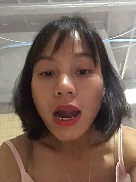 Snapshot of QuingLin chatting on 10-15-25, 06:44 QuingLin online show from 10-15-25, 06:44