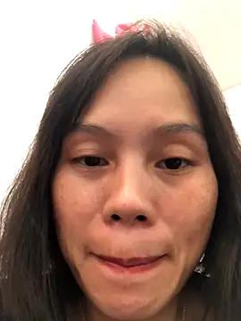 Snapshot of QuingLin chatting on 09-26-25, 11:28 QuingLin online show from 09-26-25, 11:28