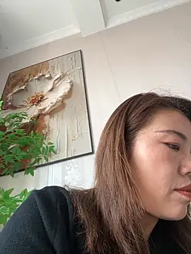 feifei 521 online show from 10-19-25, 05:43