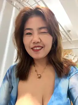 feifei 521 online show from 11-11-25, 02:34