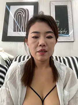 feifei 521 online show from 12-15-25, 01:00