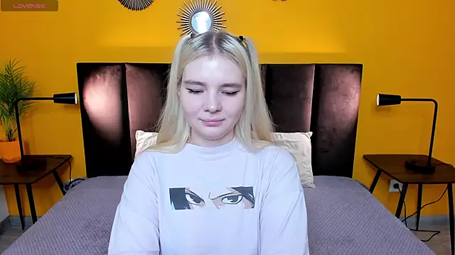 RuthBryant online show from 11-05-25, 01:09