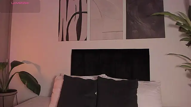 izzyvega   online show from 01-14-26, 01:09