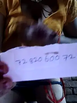 Snapshot of rani8008 chatting on 10-17-25, 05:44 rani8008 online show from 10-17-25, 05:44