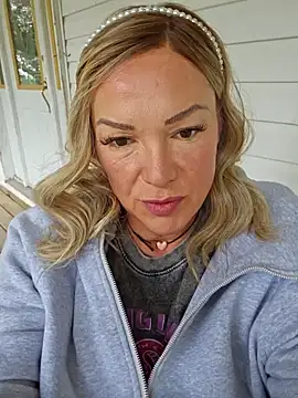 Sugarloveless online show from 04-11-26, 10:35