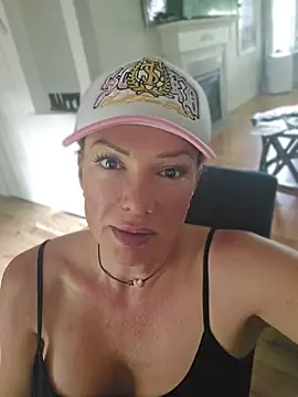 Sugarloveless online show from 06-16-26, 03:01