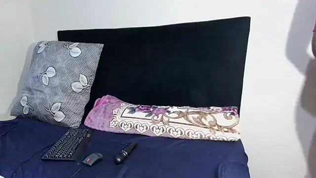 SweetTitties21 online show from 06-30-26, 07:25