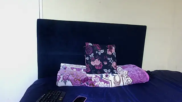 SweetTitties21 online show from 05-22-26, 05:55