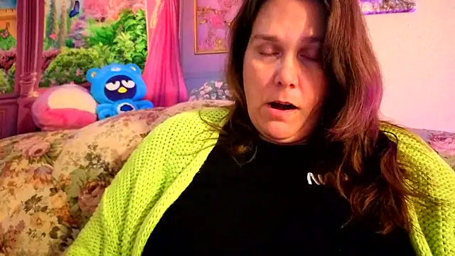 Princess  Kitty   online show from 11-30-25, 10:54